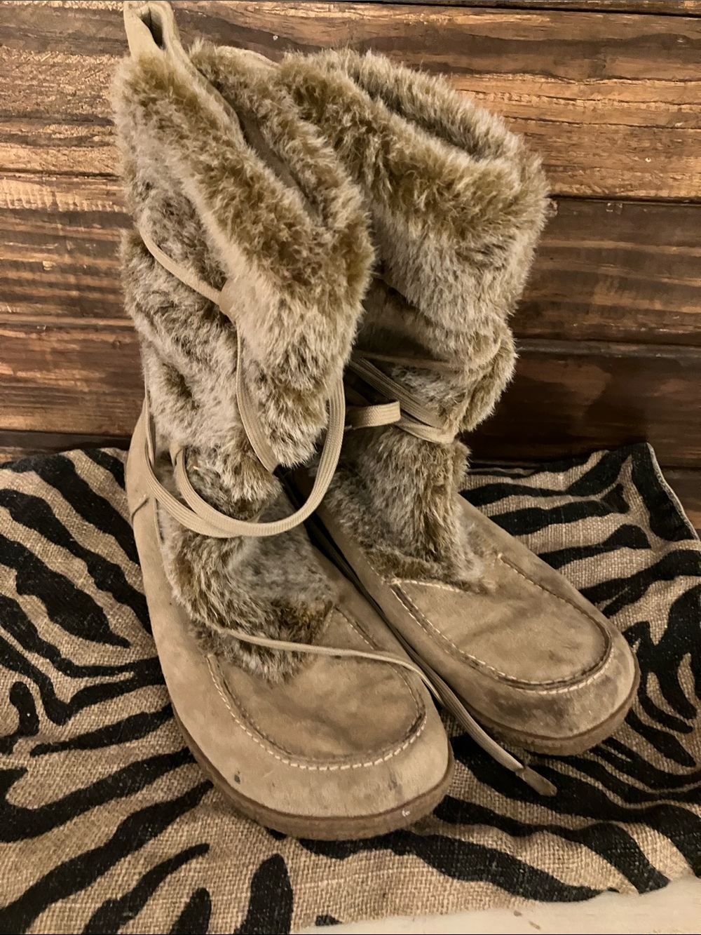 Mossimo Supply Co. Faux-Fur Taupe Winter Boots